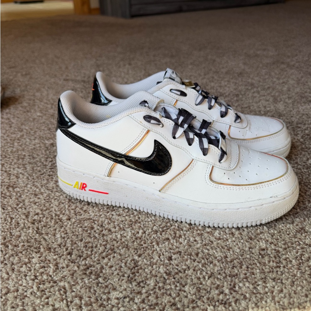 Nike Air Force’s - checkered laces and tab with subtle details